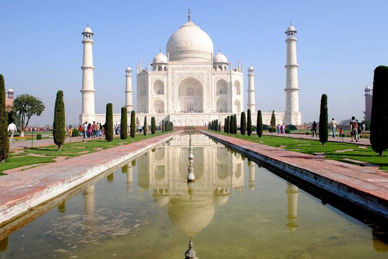 The Eternal Love of Taj Mahal: A Symbol of Romance and Architecture